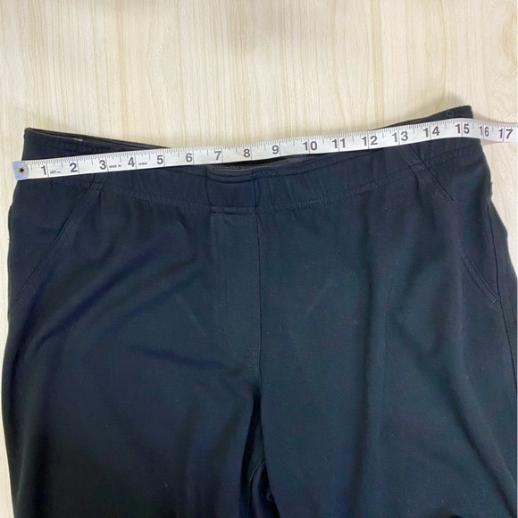 Chico’s Black Stretch knit pull on fit and flare pants size 1 or size medium - Picture 5 of 11